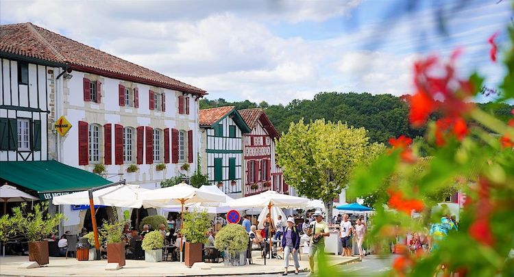 CRÉATION CÉRAMIQUE - La Bastide-Clairence véritable capitale de ce savoir-faire